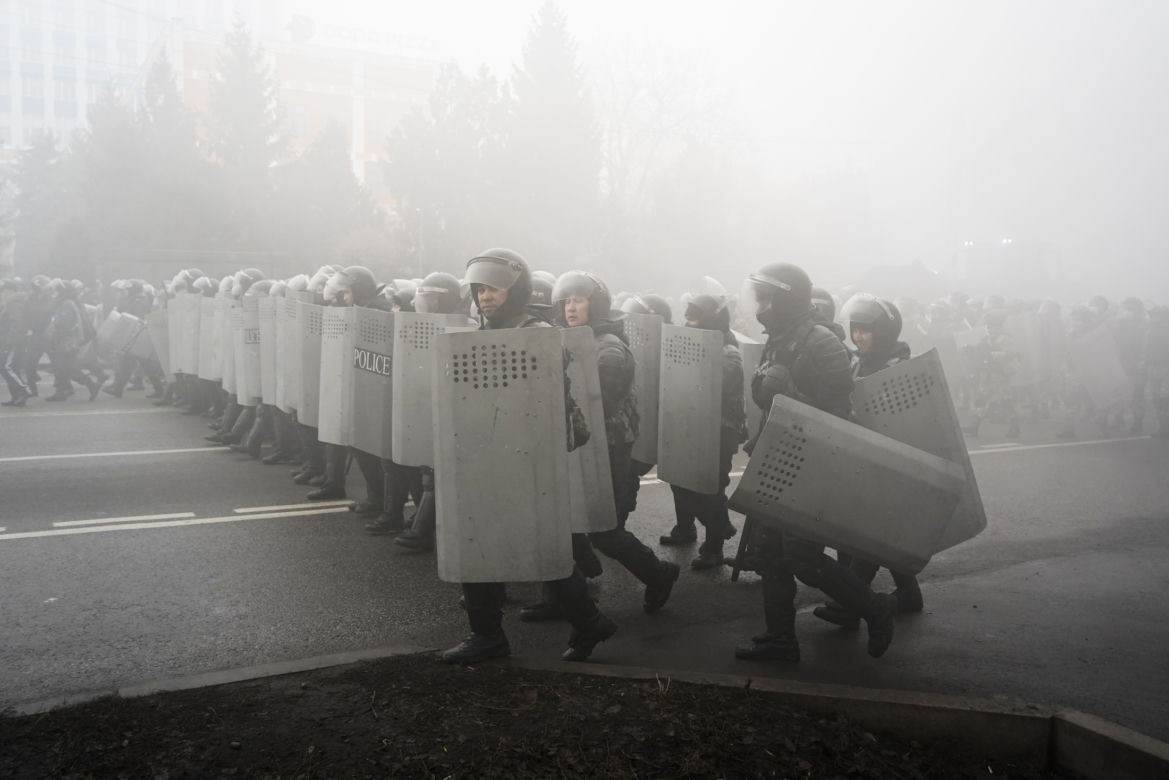 Rzeź w Kazachstanie! Bunt przeciw drożyźnie. Kostnice pełne demonstrantów