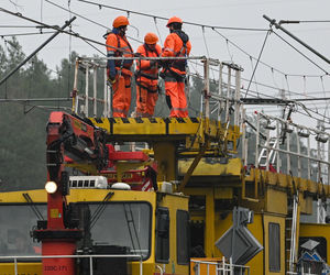 PILNE! Tusk ujawnia: dwóch Ukraińców współpracujących z Rosją stało za dywersją na kolei. „Celem była katastrofa”
