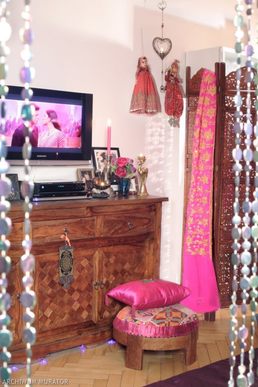 Etniczne wzory w salonie w stylu boho
