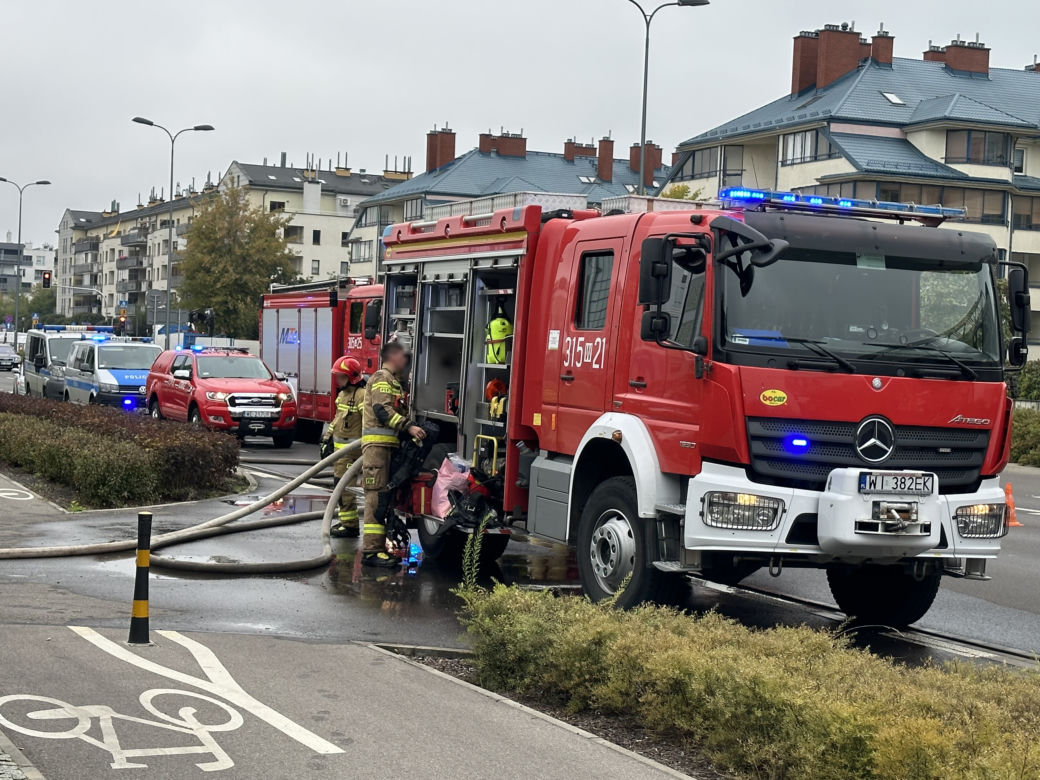 Tragedia podczas libacji. Pili alkohol, nagle buchnęły płomienie. Dwie osoby w szpitalu, jedna zatrzymana