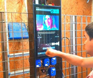 Naukowcy z Politechniki Śląskiej stworzyli inteligentny prysznic. Automat poinformuje nas nawet o tym, że skończył sie szampon