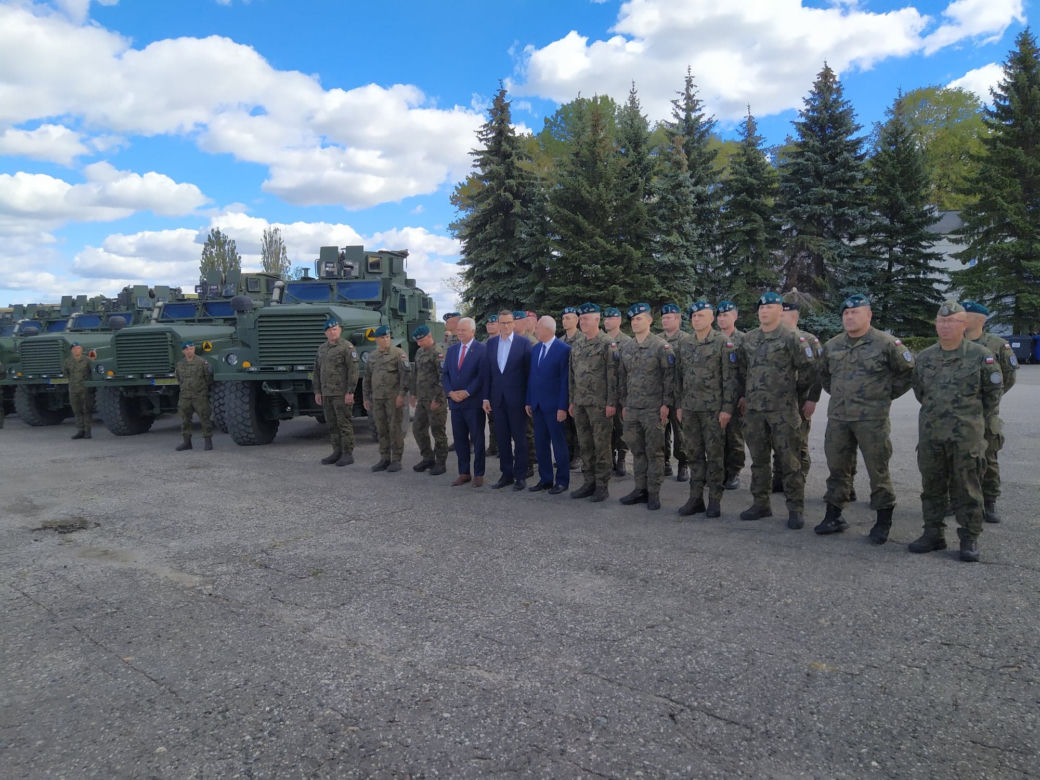 Premier Morawiecki w Siedlcach: oficjalne przekazanie 18. Dywizji Zmechanizowanej transporterów Cougar - 05.09.2022