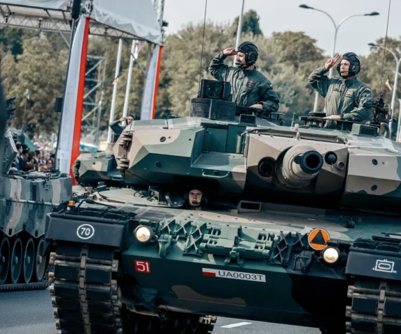 Pancerna pięść na defiladzie 2026. Od Leopardów 2 do K2 i Abramsów