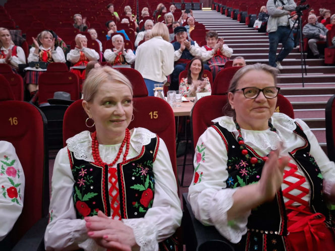 Starachowice tętnią tradycją! Trwa pierwszy Festiwal Kół Gospodyń i Gospodarzy Wiejskich „Lokalne pasje”