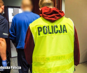 Pościg za kradzioną Mazdą CX-5 zakończony w rzece
