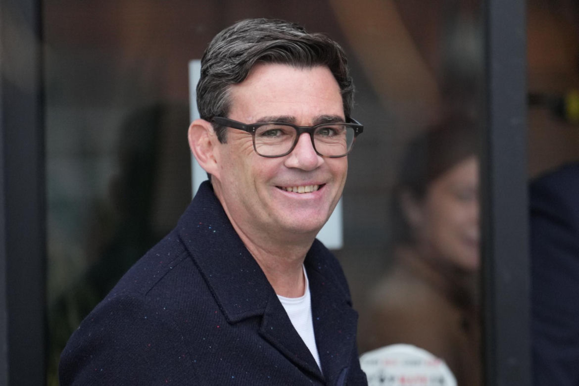 Andy Burnham został w poniedziałek 59. premierem Wielkiej Brytanii - potwierdził Pałac Buckingham