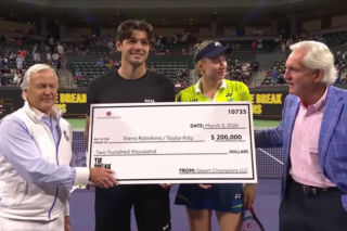 Jelena Rybakina zmolestowana na korcie?!