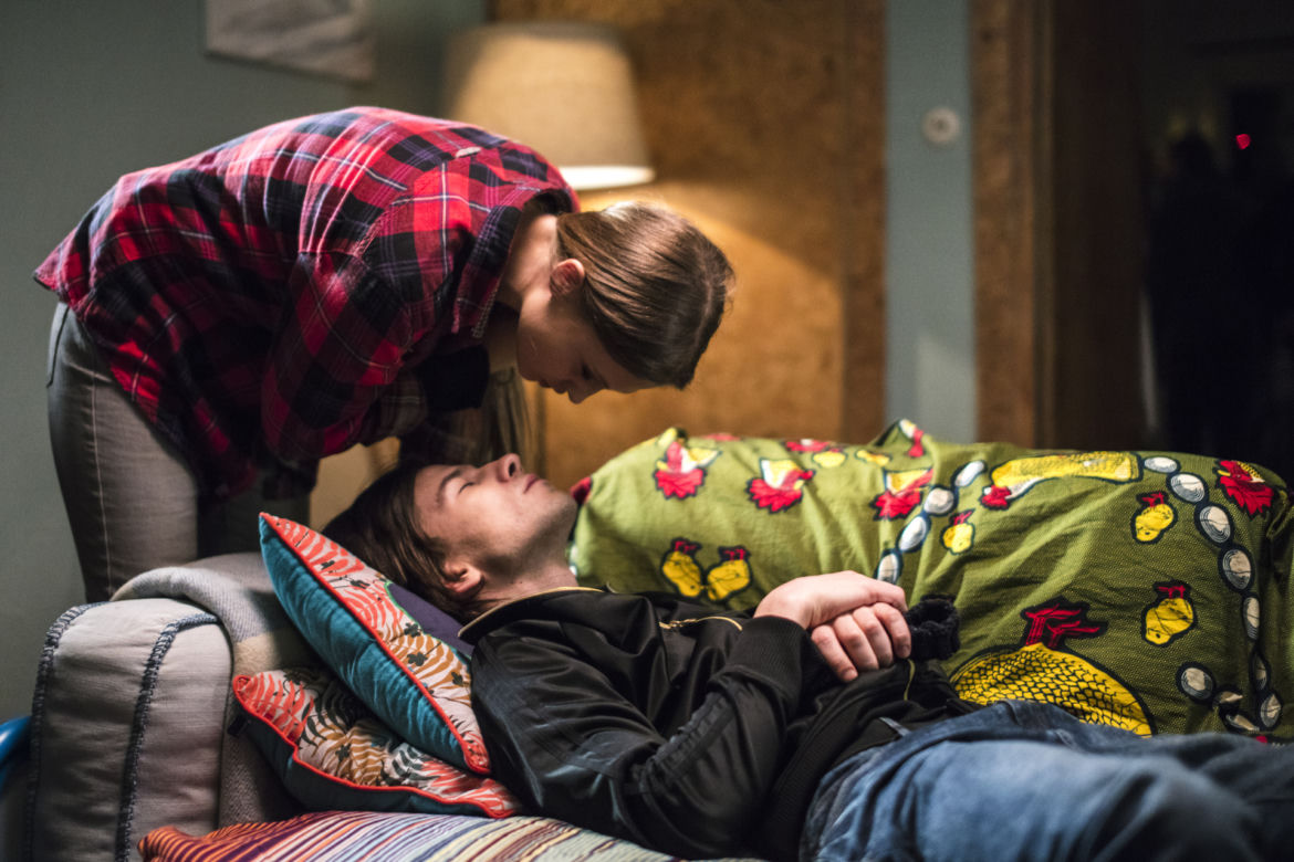 Za marzenia odc. 6. Anka (Anna Karczmarczyk), Bartek (Piotr Nerlewski)