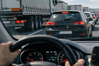 Sześciokilometrowy korek na A6! Powroty ze świąt i niemieckie kontrole sparaliżowały ruch