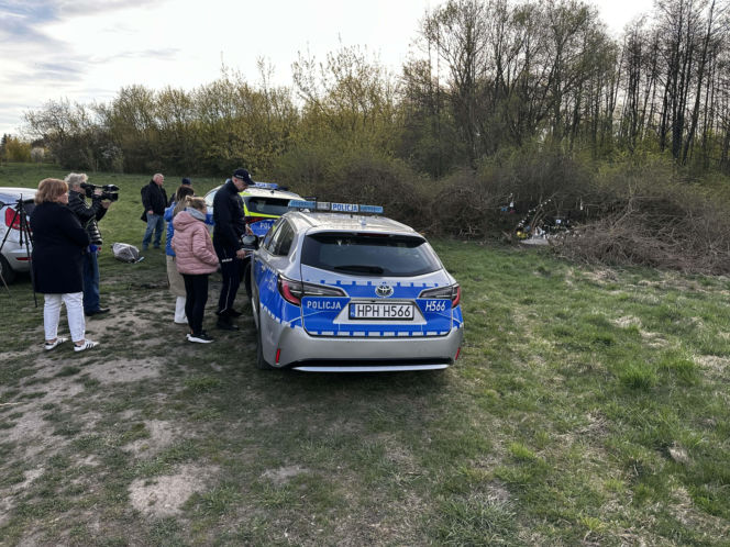 Rocznica tragedii zamieniła się w koszmar. Tajemniczy pakunek przerwał uroczystość