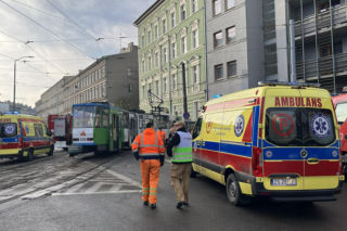 Tramwaj wjechał w kamienicę przy ul. Parkowej. Co będzie dalej z uszkodzonym budynkiem?