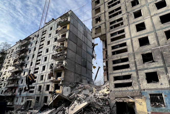 Zniszczone budynki mieszkalne na Ukrainie w czasie rosyjskiej inwazji na ten kraj (2022)