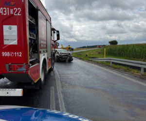 Tragiczny wypadek na Dolnym Śląsku. Dwie osoby nie żyją, droga jest zablokowana!