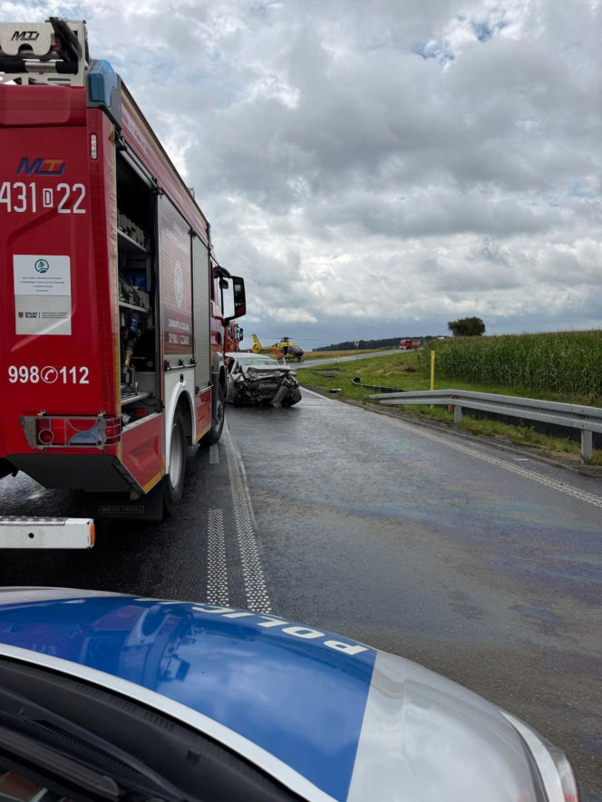 Tragiczny wypadek na Dolnym Śląsku. Dwie osoby nie żyją, droga jest zablokowana!