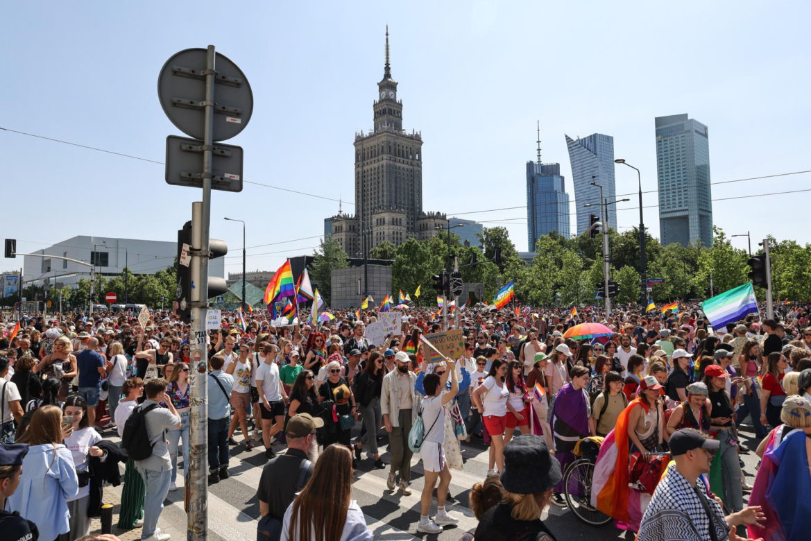 Parada Równości w Warszawie zablokowana. Szokujące sceny!