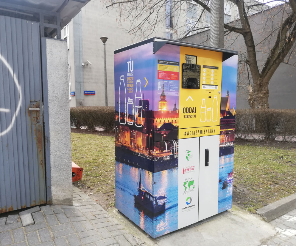 Recyklomat przy urzędzie Pragi Płd
