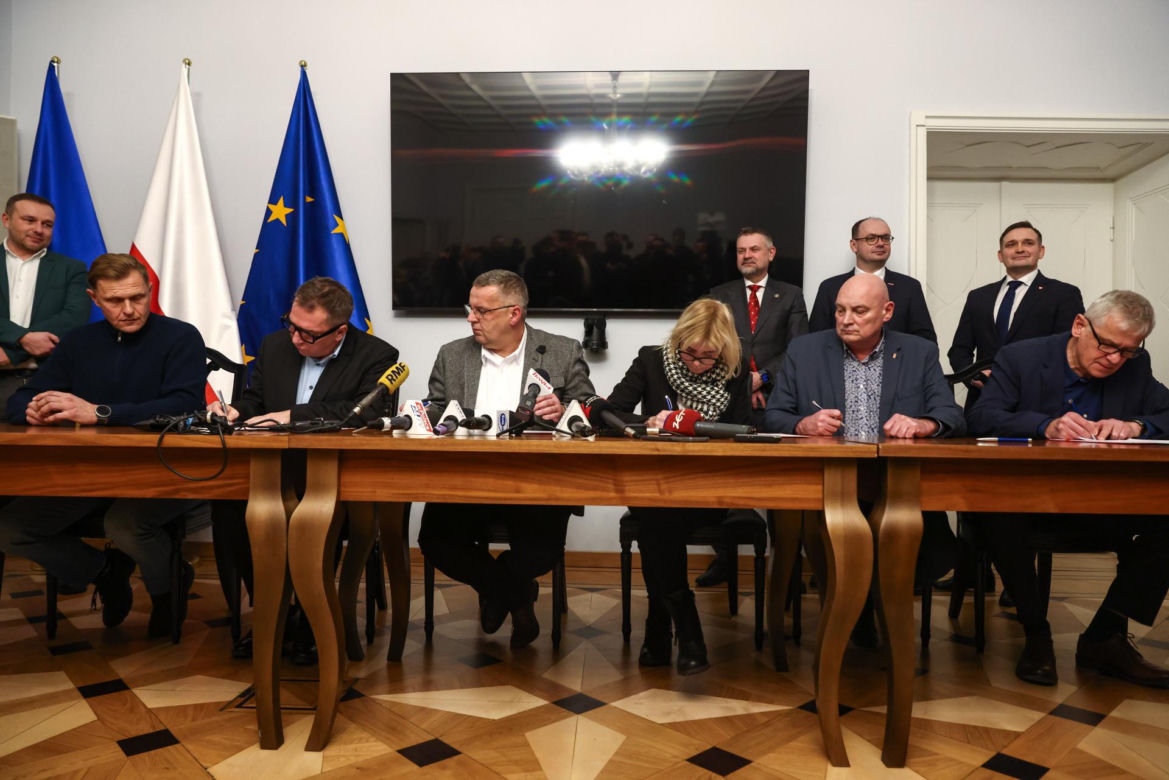 Górnicy opuszczają Kopalnię Węgla Kamiennego Silesia w Czechowicach-Dziedzicach