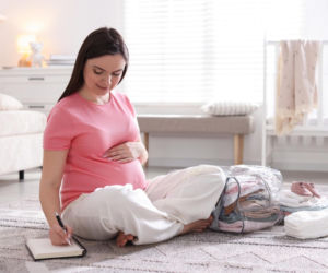 ZUS wprowadza ułatwienia dla kobiet w ciąży. Czy kontrole L4 to nadal powód do stresu?