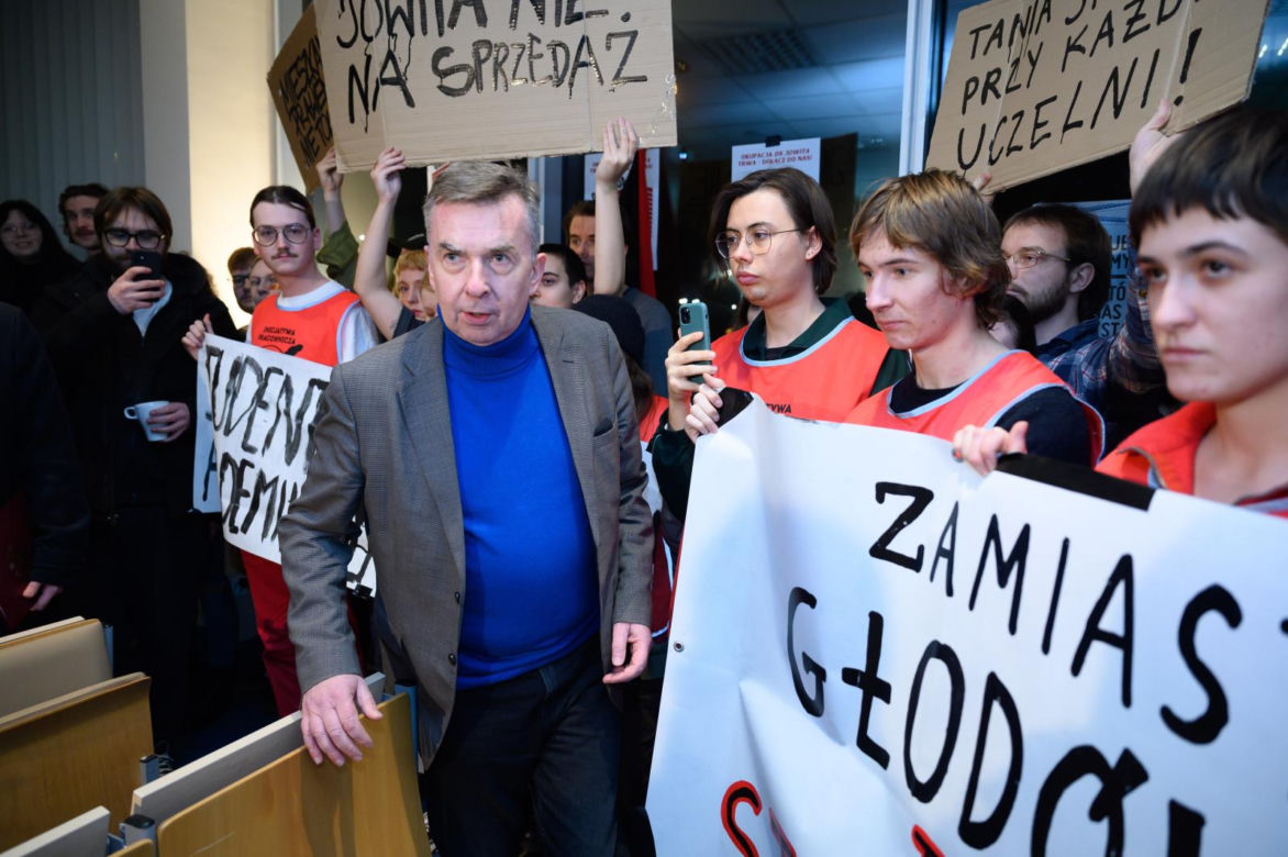 Minister nauki Dariusz Wieczorek w Poznaniu. DS "Jowita" zostaje! Znajdą się pieniądze na remont akademika