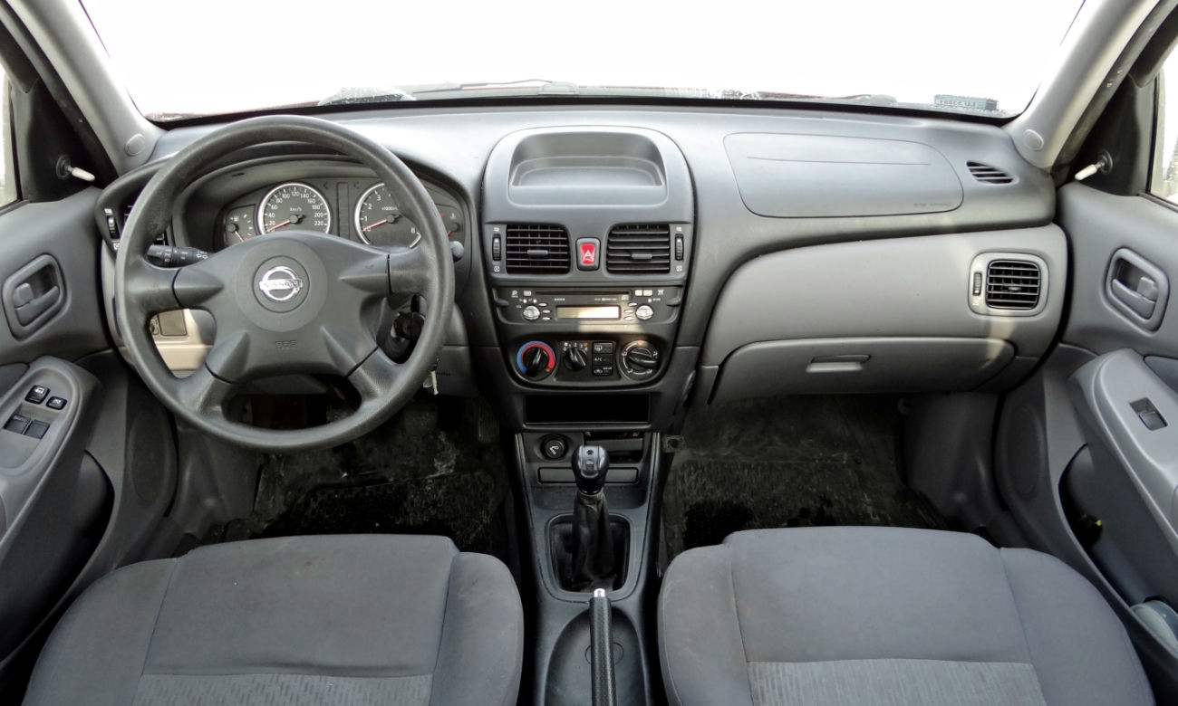 Nissan Almera