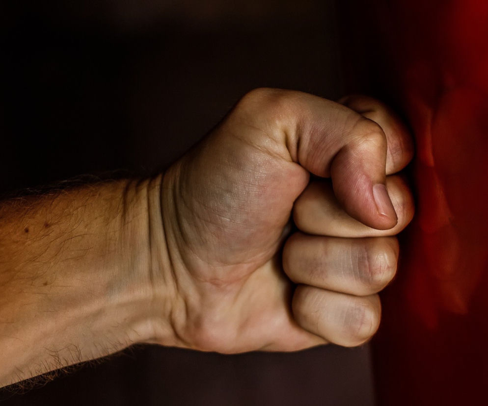 52-latek znęcał się nad własną matką. Koszmar kobiety trwał od wielu lat