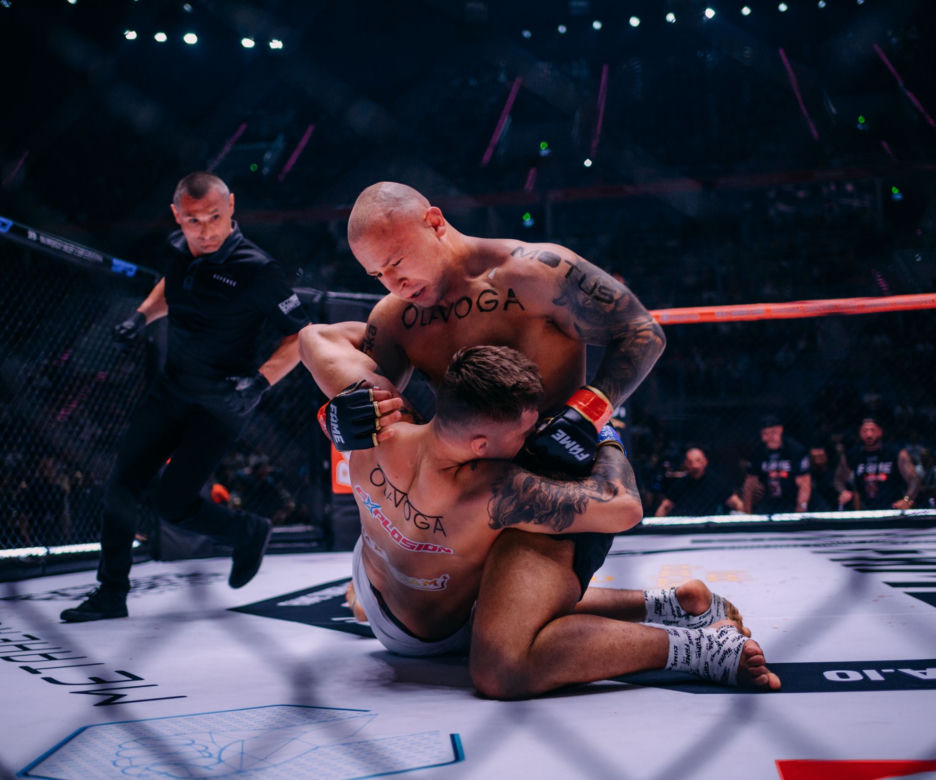 Mateusz Murański w klatce Fame MMA