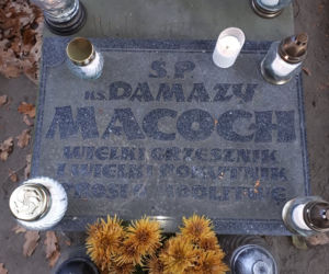 Grób Damazego Macocha
