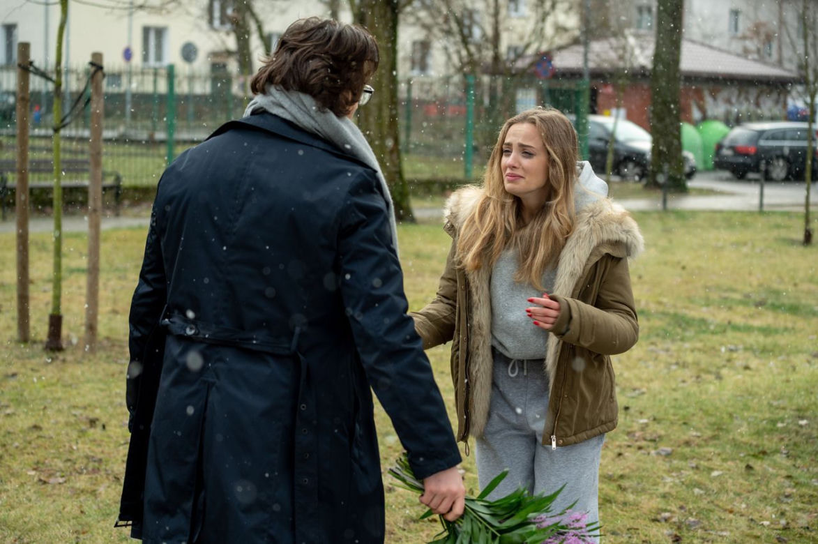 Barwy szczęścia, odc. 2633: Kajtek (Jakub Dmochowski), Oliwka (Wiktoria Gąsiewska)