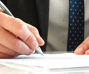 Spadek z długami może być pułapką. Zobacz, jak prawo chroni twój majątek