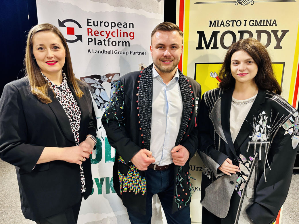 Szykowne śmieci – projekt „Moda na recykling” w gminie Mordy
