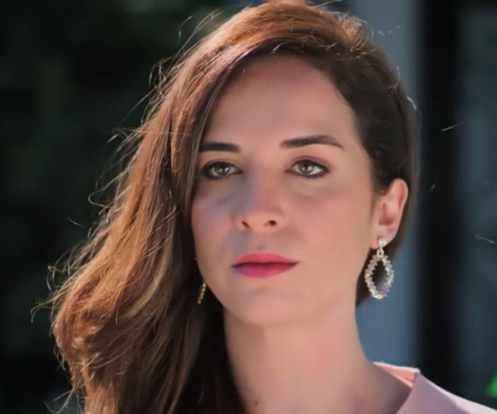 Panna młoda, odcinek 59: Zraniona Beyza zaczyna knuć plan zemsty, wymierzony w Cihana i w Hancer