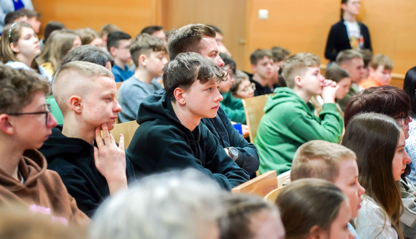 Uczniowie siedleckich szkół spędzili pierwszy dzień wiosny w murach uczelni wyższej