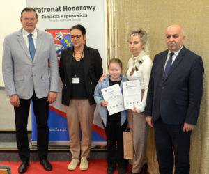 „Plastyczne Oscary” i mosty między pokoleniami. Wielki finał konkursów w ramach kampanii „Widzę – rozmawiam – reaguję” w Siedlcach