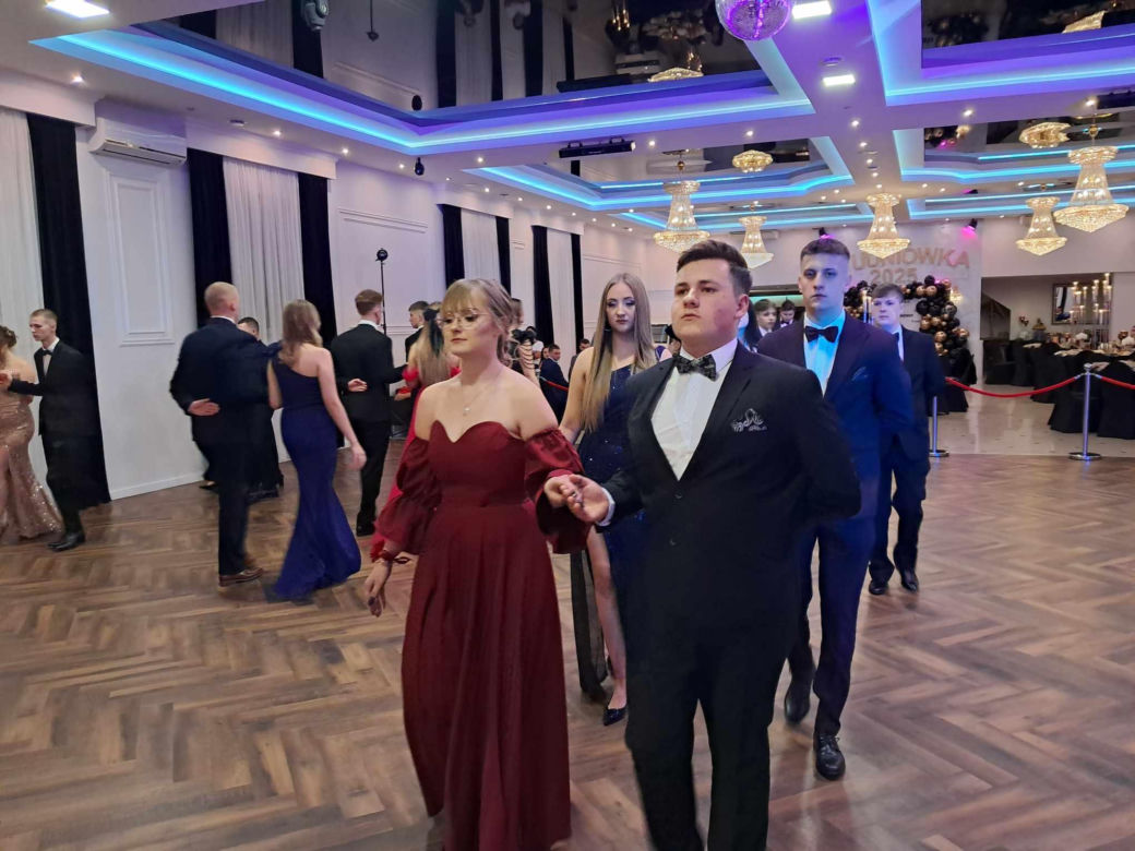 Studniówki 2025. Tak bawili się maturzyści ZDZ w Starachowicach