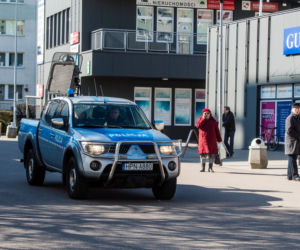 Koronawirus w Trójmieście. Zostań w domu - apeluje policja przez megafony i drony [ZDJĘCIA]