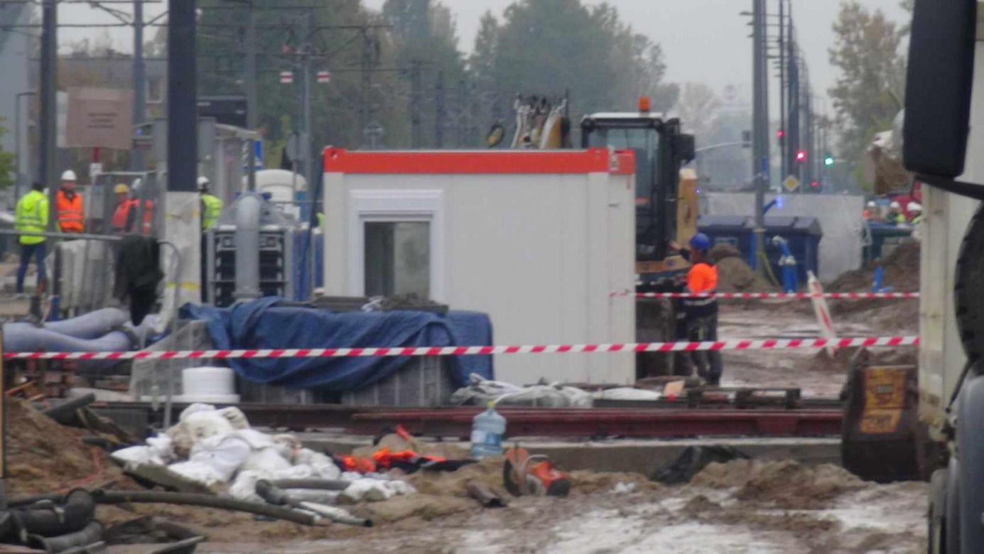 Gigantyczny wybuch w podziemiach. Cztery osoby ranne. Studzienki kanalizacyjne wyleciały w powietrze!