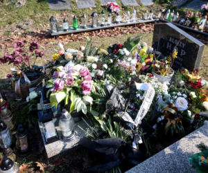 Tajemnicza śmierć i pogrzeb w sekrecie. Znany prokurator Jerzy Hop i jego syn nie żyją. Ostatnie pożegnanie