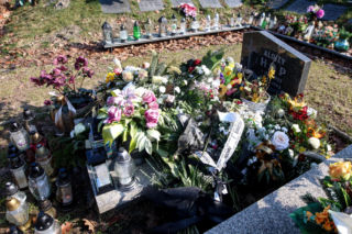 Tajemnicza śmierć i pogrzeb w sekrecie. Znany prokurator Jerzy Hop i jego syn nie żyją. Ostatnie pożegnanie