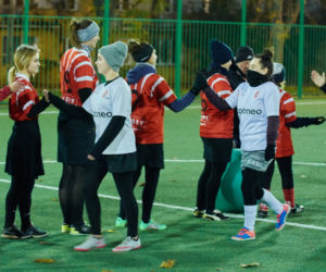 Męski sport? Chyba nie. Dziewczyny zagrały w spódnicach! Zobaczcie zdjęcia