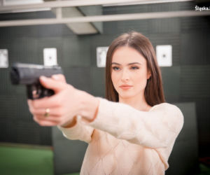Miss Polski 2020 kusiła policjantów i rozdawała całusy! Piękna Anna-Maria Jaromin była bardzo przekonująca