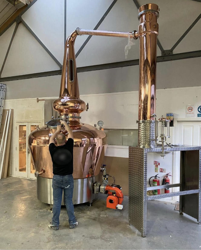 Ukradł cudzą tożsamość i został „Królem whisky”. 20 lat ukrywał się przed polską policją