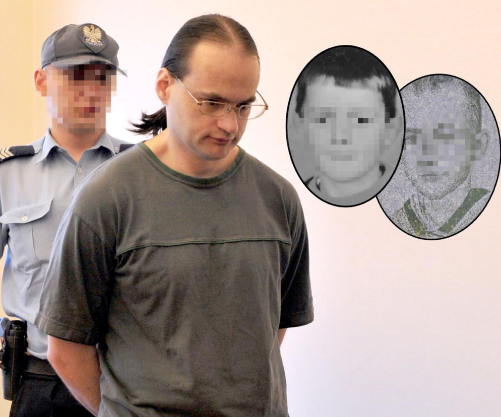 Piotr Trojak w asyście policjanta. Obok miniatury z twarzami ofiar. O zbrodniach „Diabła spod Tczewa” przeczytasz na SE.