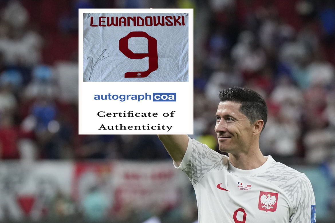 Koszulka Roberta Lewandowskeigo na licytacji WOSP