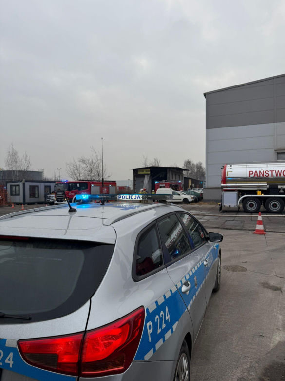 Pożar w Gliwicach. Spłonęły pomieszczenia stolarskie