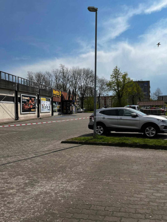 Bomba w Kołobrzegu. Zarządzono ewakuację sklepów 