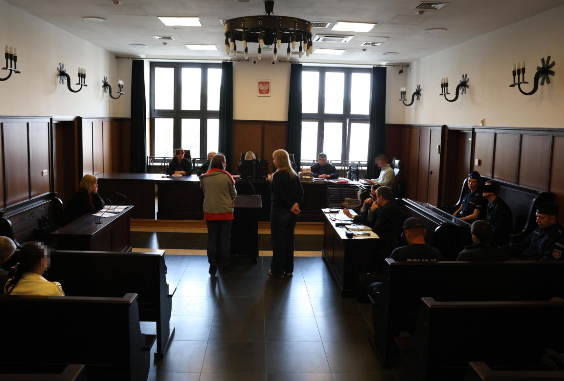 „Czekałem, aż umrze”. Cztery ciała przy Grzybowskiej w Warszawie. Świadkowie znikają przed rozprawą