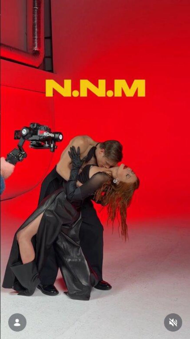 Piękna gwiazda Polsatu i przystojny aktor zrobili to na oczach milionów. Ona m męża, a on się niedawno wziął rozwiódł!