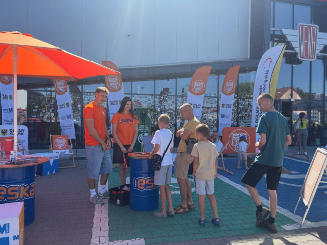 Pojazdy wszech czasów i klimat PRL-u! Ekipa ESKA Summer City wpadła do Oławy