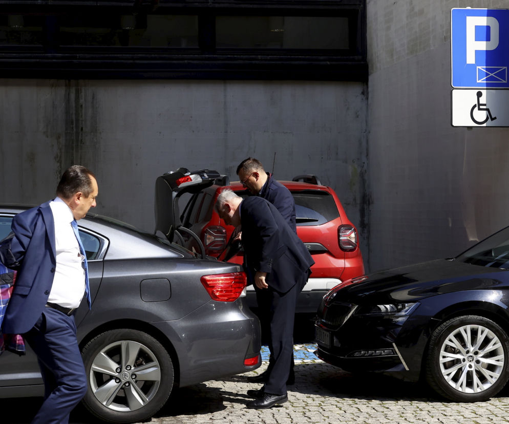 11 dni majówki dla posłów