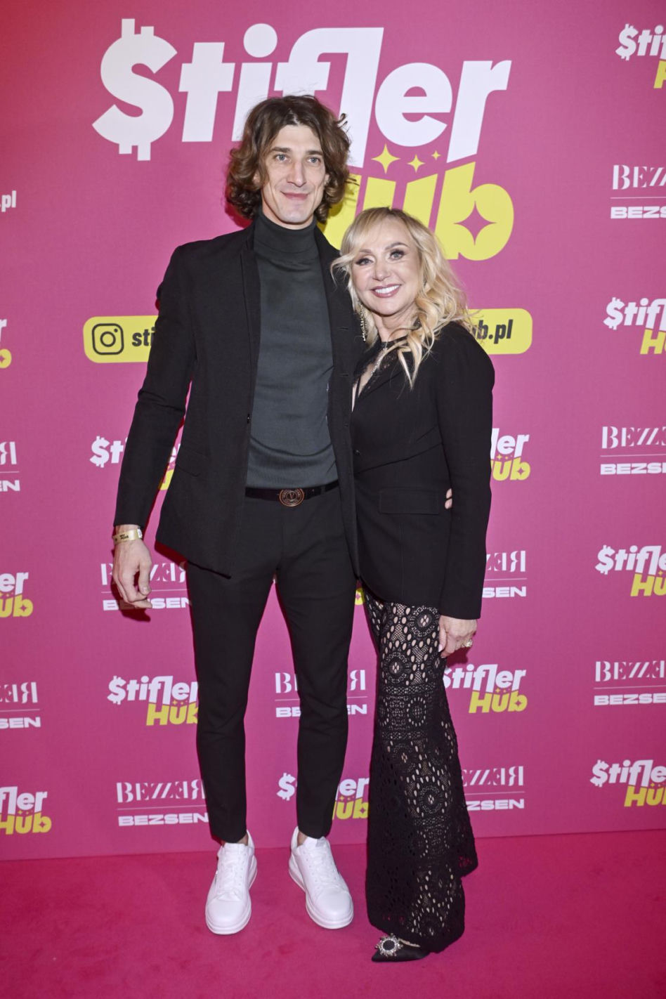 Tłum celebrytów na imprezie Stiflera. Deeds na czarno, Jarosińska na różowo i Schreiber w skórze